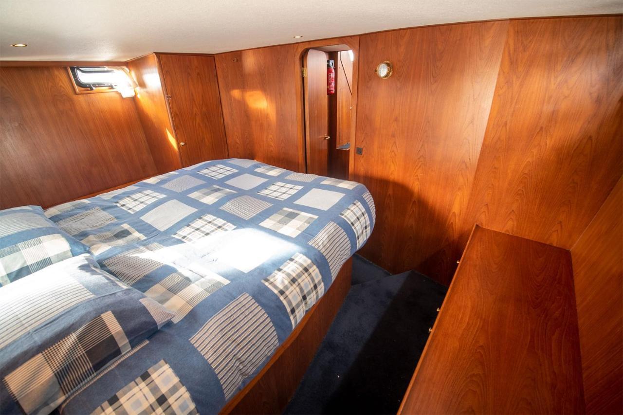 Vedette Hollandaise De 13 M Pour Sejour Insolite Hotel Nivillac Exterior photo